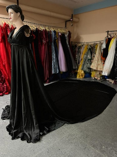 G550, Black satin slit cut PreWedding Shoot Long Trail Gown, Size: All, Color: All