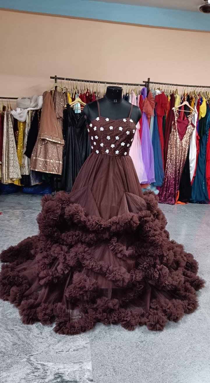 G2401, Brown Ruffled Frill Prewedding Shoot Trail Gown, Size (All)pp