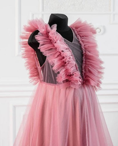 G633, Peach Ruffled Shoot Trail Gown Size: All, Color: All