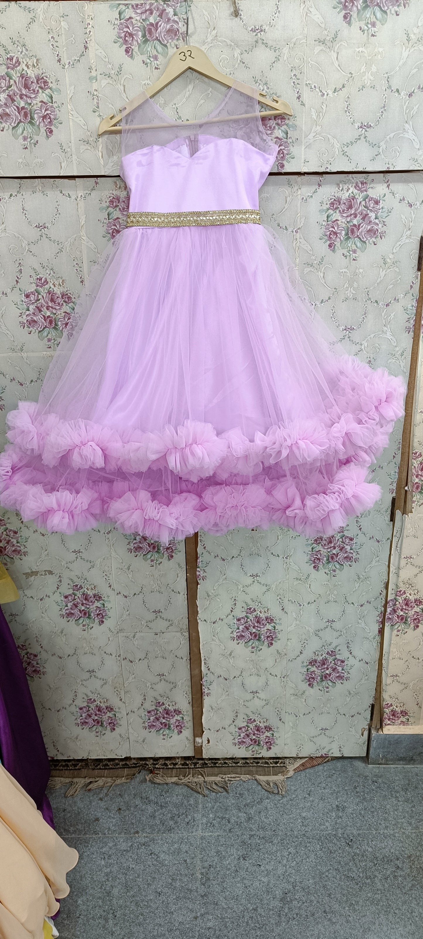 G2127, Pink frilled Mother Daughter Shoot Gown , (All Sizes)pp