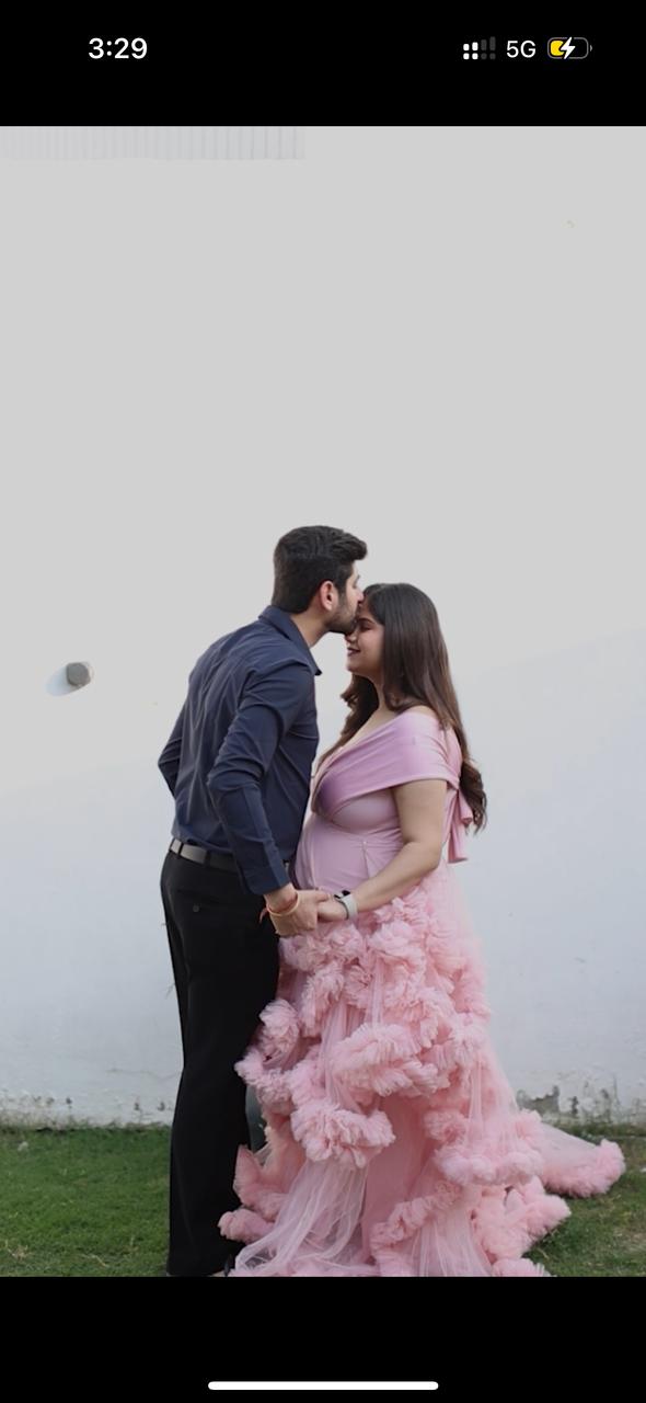 G2055, Pink Peach Luxury Ruffled maternity Shoot Trail Gown , (All Sizes)pp