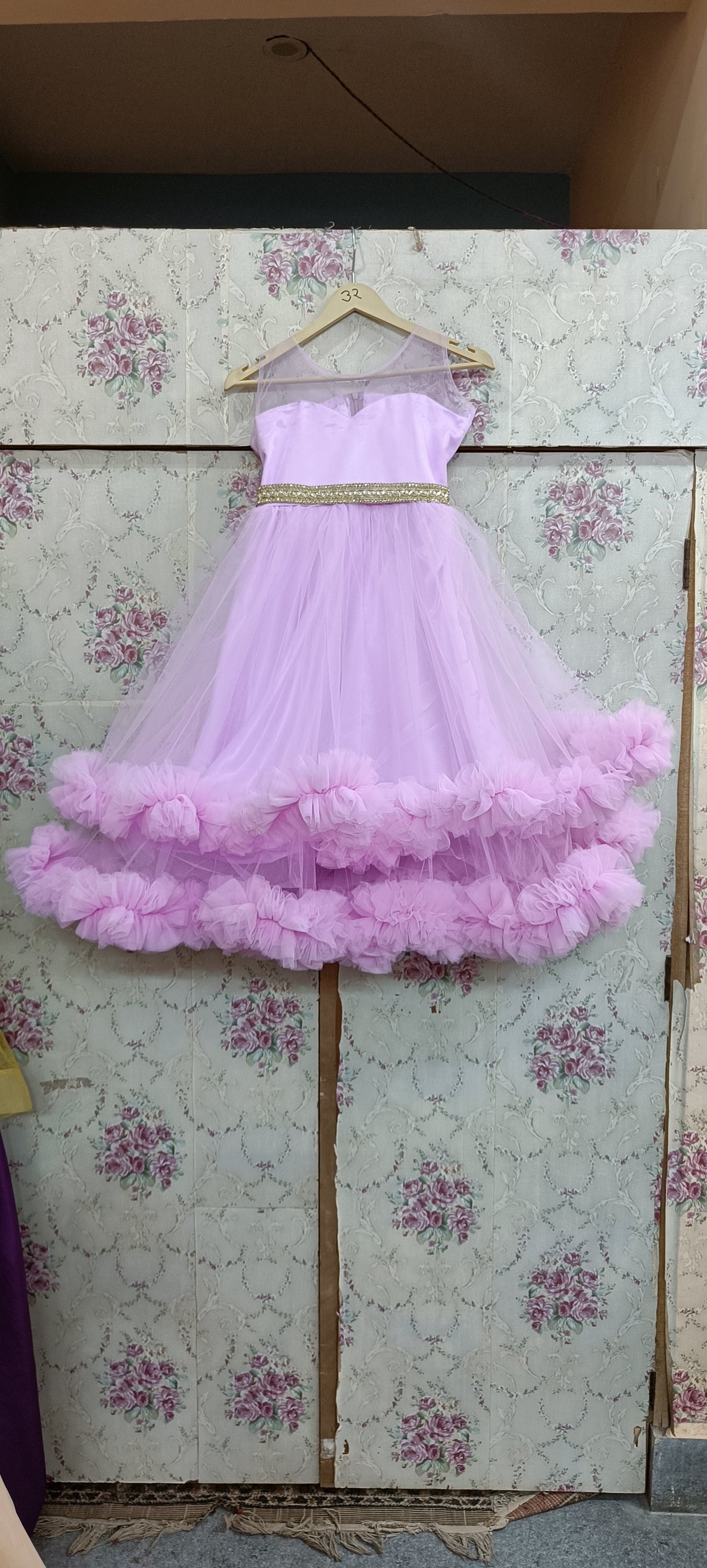 G2127, Pink frilled Mother Daughter Shoot Gown , (All Sizes)pp