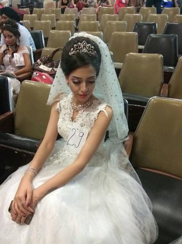 W154, White Ball Gown, Size (XS-30 to XXL-44)