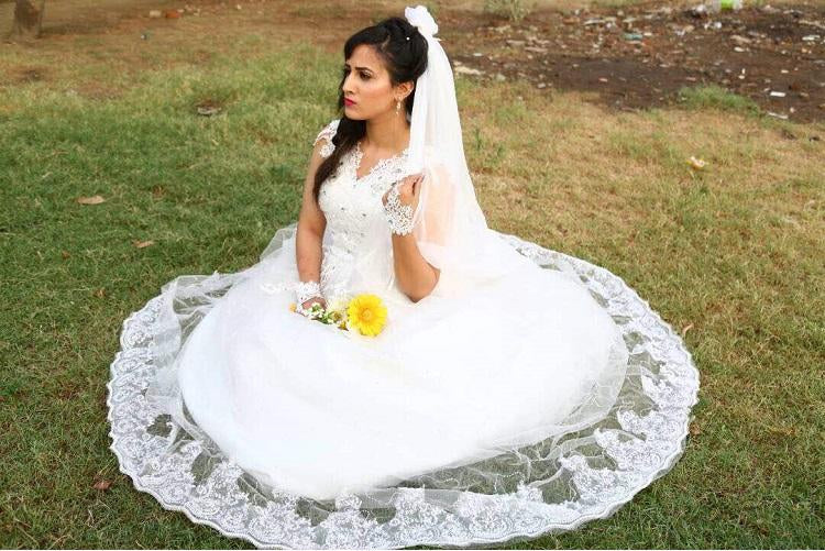 W154, White Ball Gown, Size (XS-30 to XXL-44)