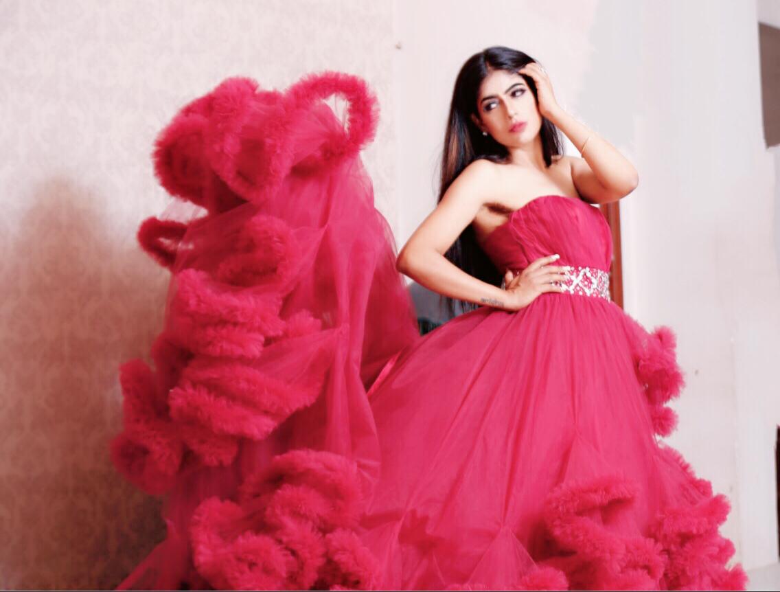 G148, Wine Puffy Maternity Shoot Baby Shower Trail Gown Size: All, Color: All