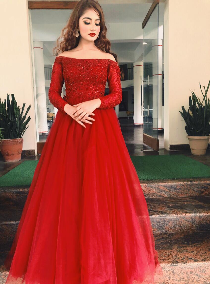 G135, Wine Semi OS Prewedding Shoot ball Gown Size: All, Color: All