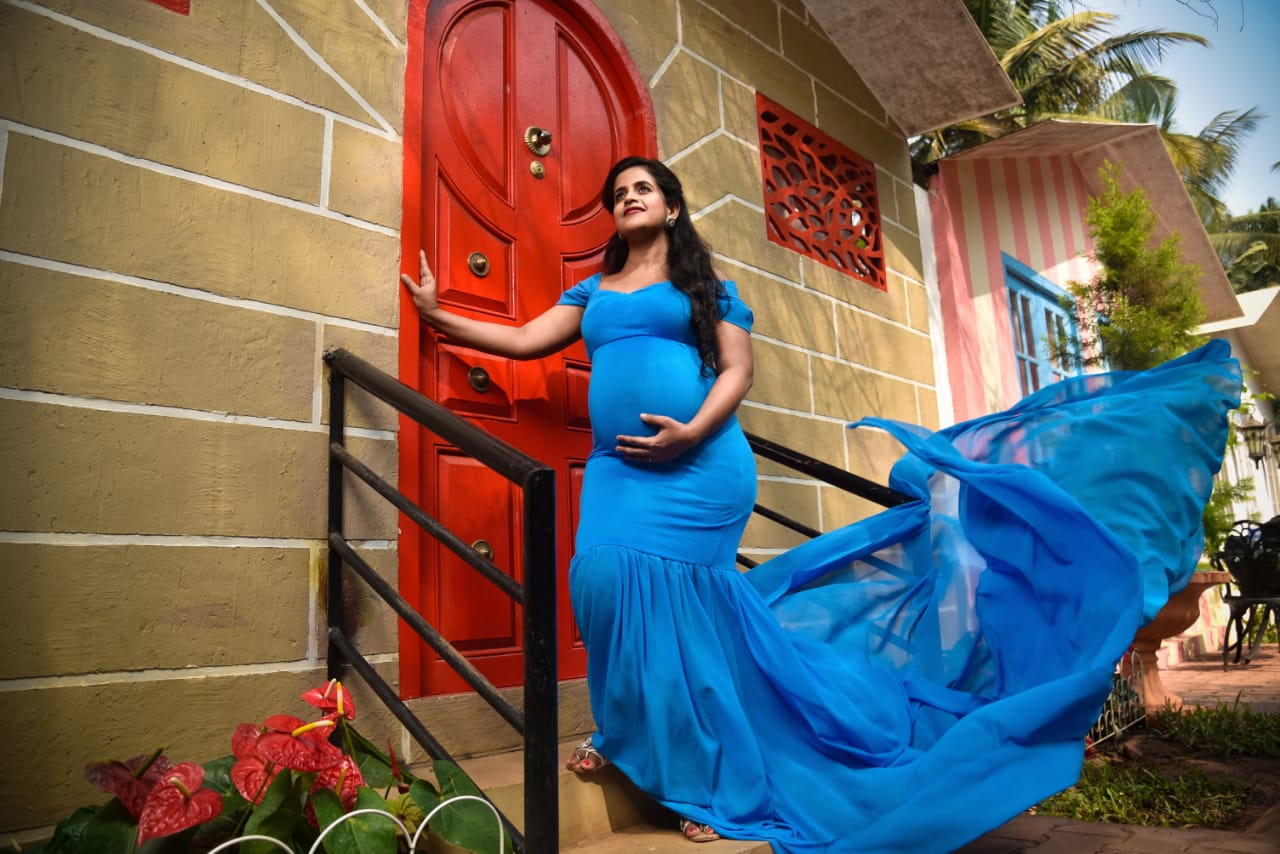 G46,Blue Maternity Shoot Trail Baby Shower Lycra Body Fit Gown, Size: All,Color: All