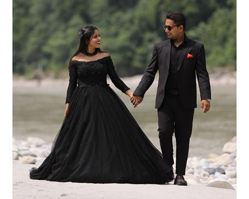 G146, Black Semi Off Shoulder Ball Gown, Size (XS-30 to XL-35)