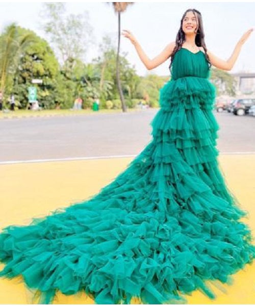 G840, Luxury Bottle Green Infinity Frill Pre Wedding Long Trail Gown, Size: All, Color: All