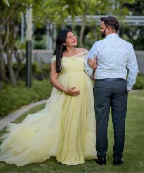 G55, Tea Green Ruffled Maternity Shoot Gown, Size: All, Color: All