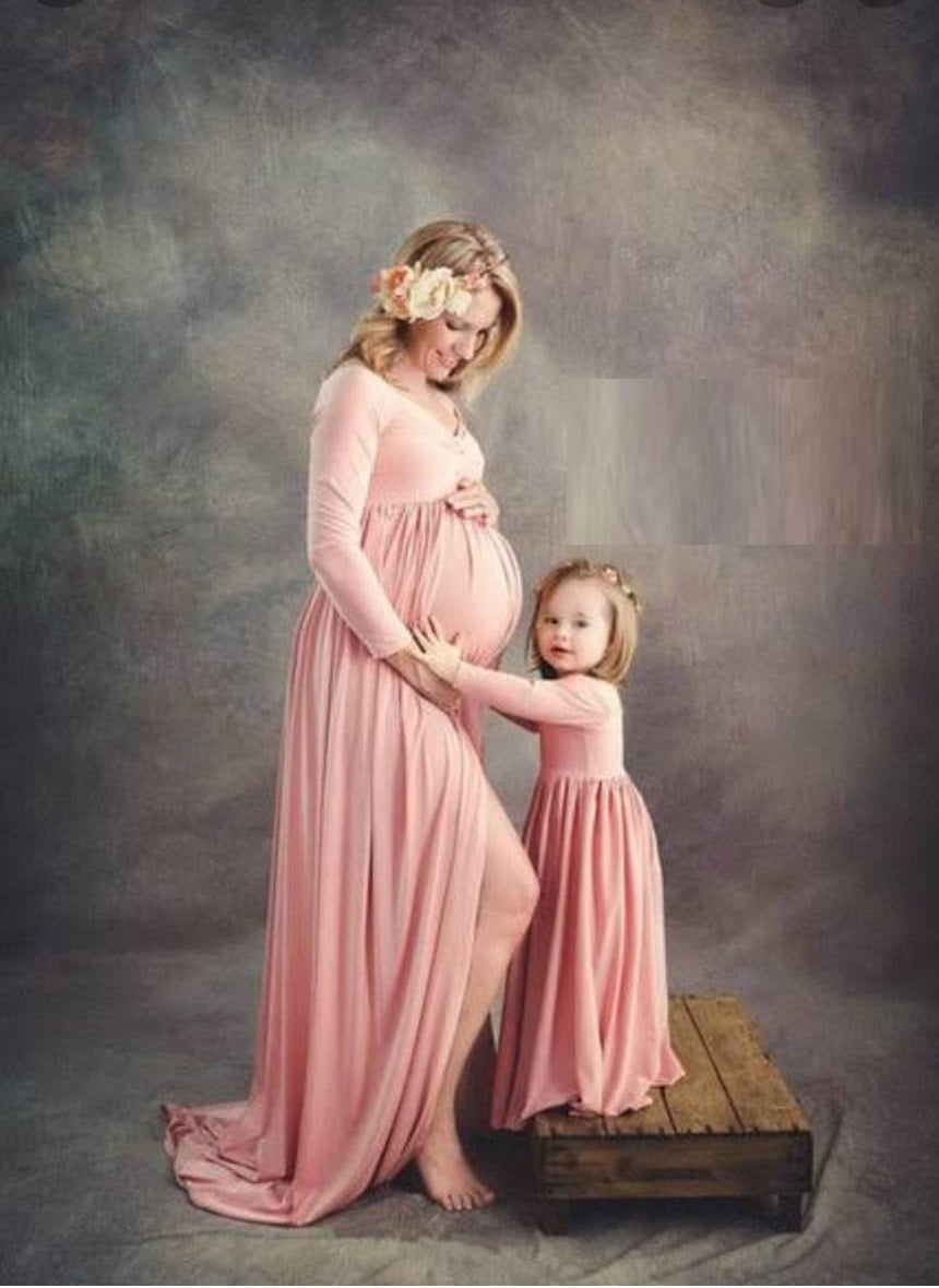 G554, Light Pink Maternity Lycra Shoot Trail Body Fit Gown, Size: All, Color: All