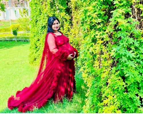 G448, Wine Ruffled Maternity Shoot Gown, Size: All, Color: All