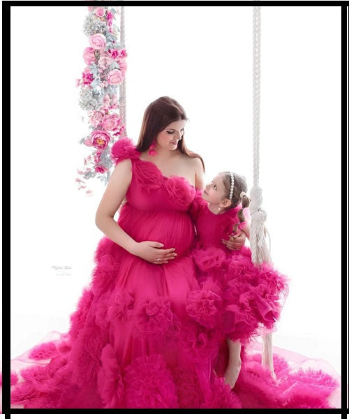 G2003 , Hot pink Colour Ruffled Shoot Trail Gown, Size: All, Color: All pp