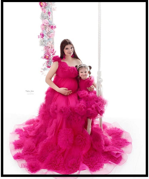 G2003 , Hot pink Colour Ruffled Shoot Trail Gown, Size: All, Color: All pp