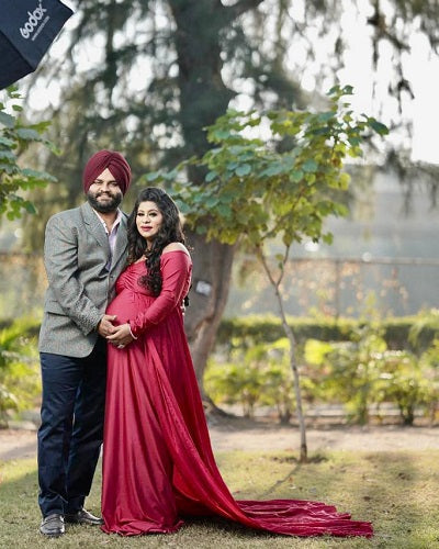 G44 ,Wine Maternity shoot Baby Shower Lycra Body Fit Gown, Size: All, Color: All