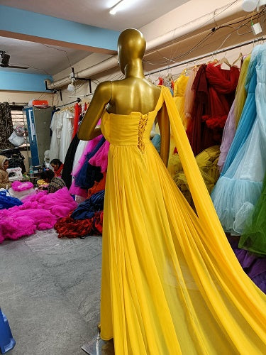 G75 , Yellow One Shoulder Prewedding Shoot Long Trail Gown, Size: All, Color: All