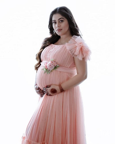 G1141, Peach Frilled Maternity Shoot Gown Size: All, Color: All