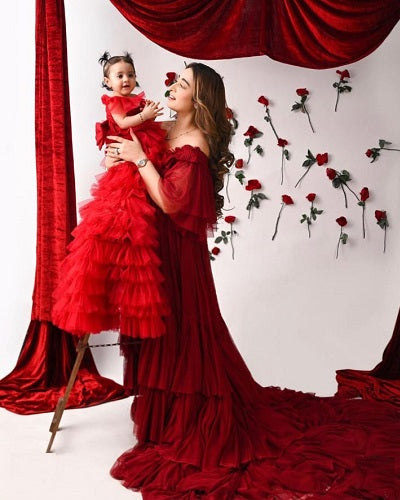 G455, Dark Wine Ruffled Maternity Shoot Gown, Size: All, Color: All