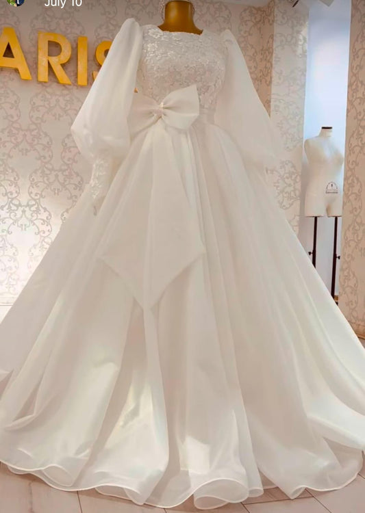 W260, White Organza  Trail Gown, Size: All, Color All