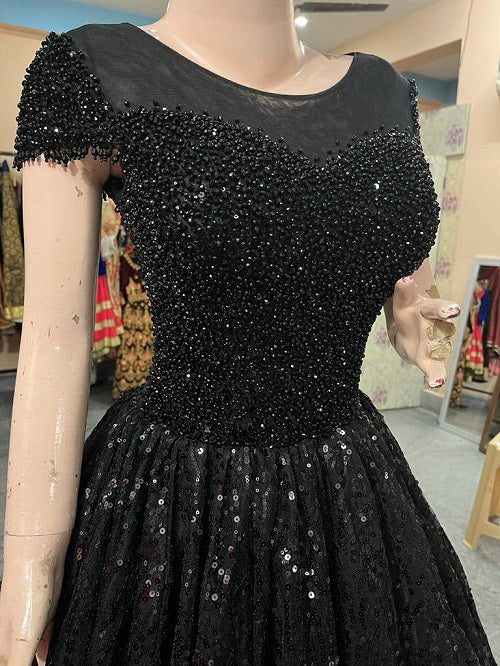 G946, Black Semi Off Shoulder Ball Gown, Size (XS-30 to XL-35)