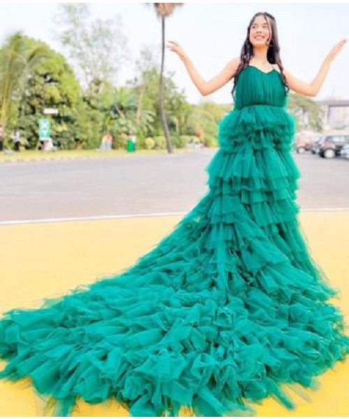 G840, Luxury Bottle Green Infinity Frill Pre Wedding Long Trail  Gown, Size: All, Color: All