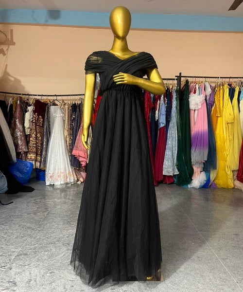 G32, Black  Prewedding  Shoot Gown, Size: All, Color: All