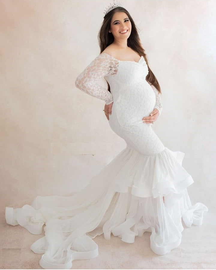 W2010, White Fish Cut Ruffled Maternity Shoot Trail Gown Size (All)