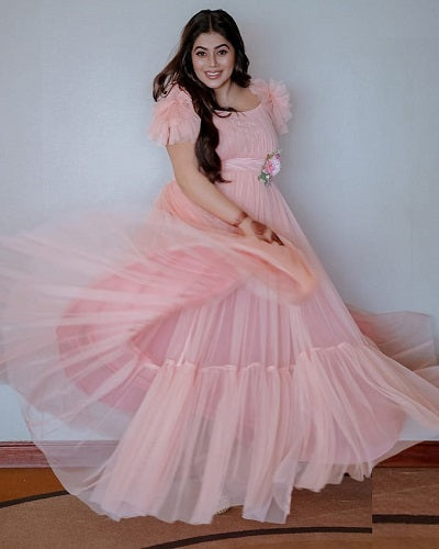 G1141, Peach Frilled Prewedding Shoot Gown Size: All, Color: All pp