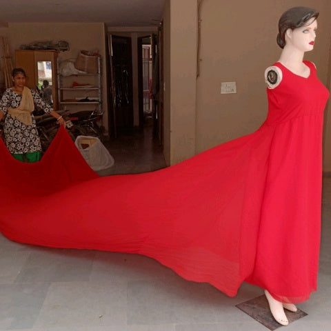 G700, Red Long Trail Prewedding Shoot Gown Size: All, Color: All
